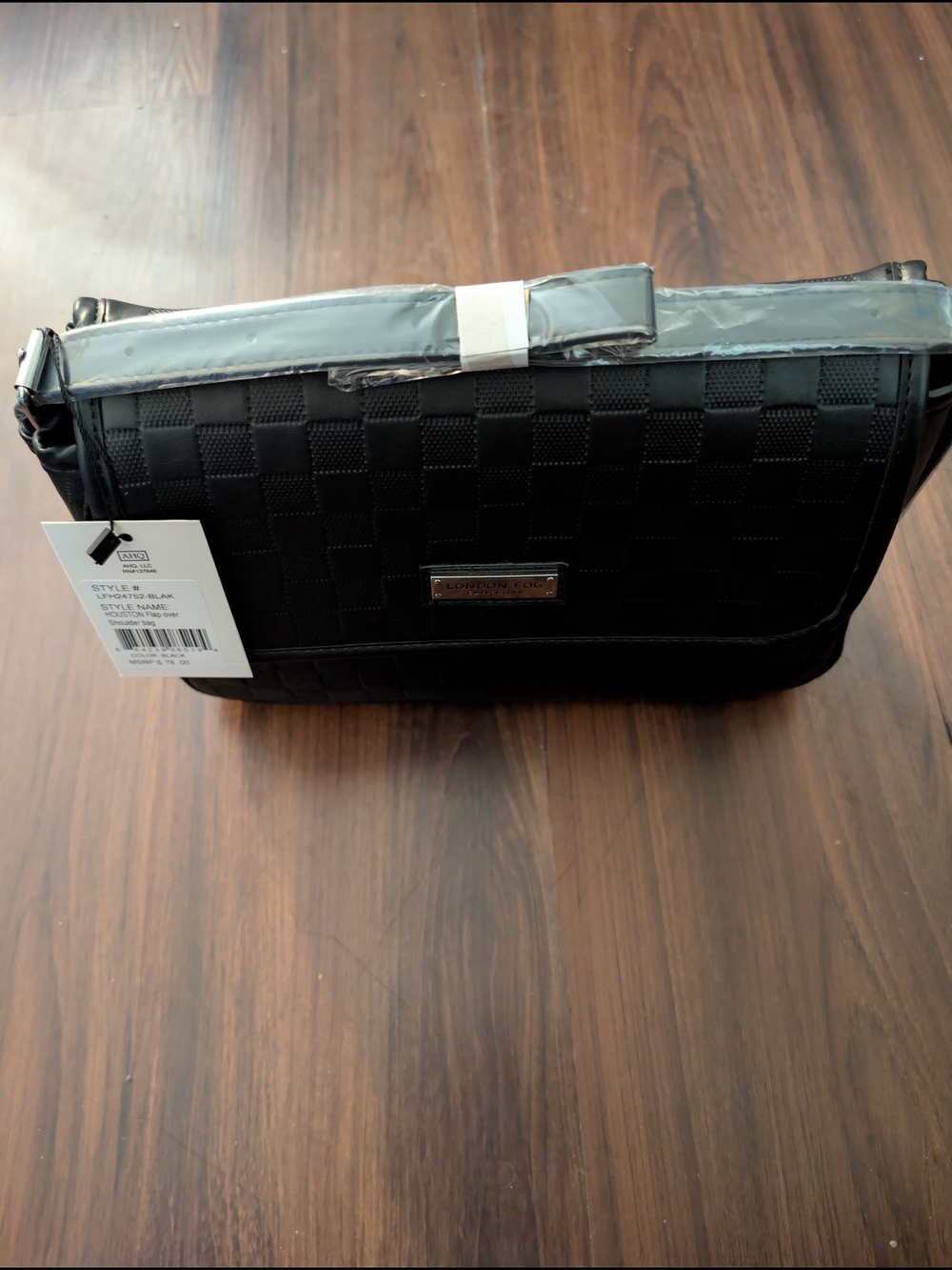 London Fog Black Quilted Shoulder Bag - Picture 4 of 6